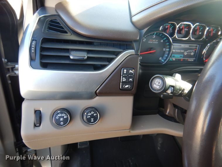 image for item GG9253 2016  Chevrolet Suburban  SUV