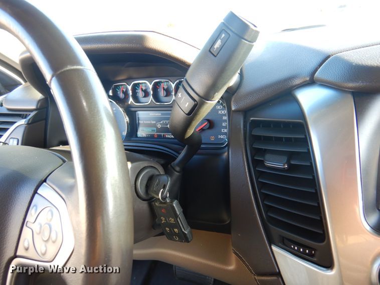 image for item GG9253 2016  Chevrolet Suburban  SUV