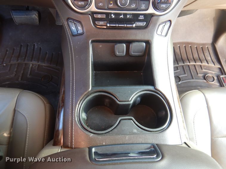 image for item GG9253 2016  Chevrolet Suburban  SUV