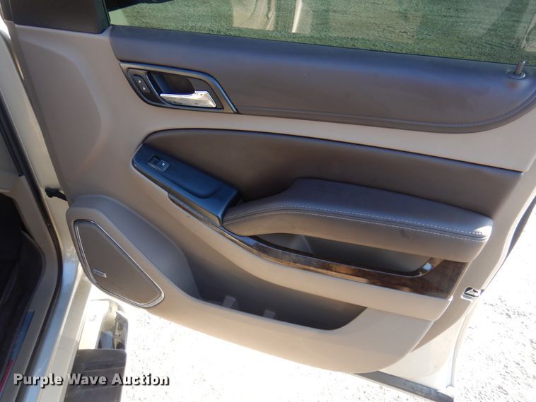 image for item GG9253 2016  Chevrolet Suburban  SUV