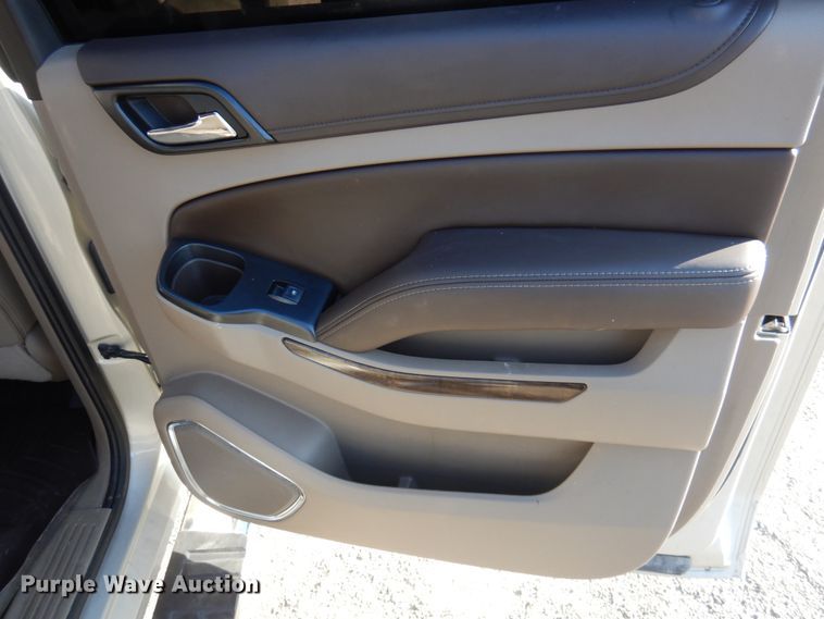 image for item GG9253 2016  Chevrolet Suburban  SUV