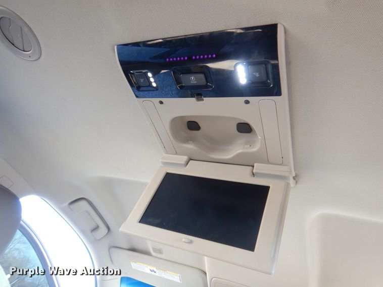 image for item GG9253 2016  Chevrolet Suburban  SUV