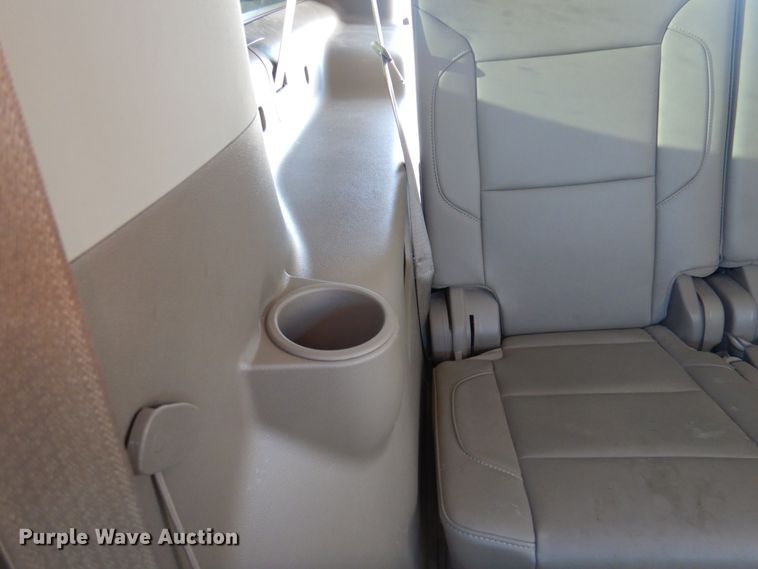 image for item GG9253 2016  Chevrolet Suburban  SUV