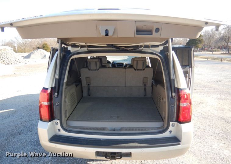 image for item GG9253 2016  Chevrolet Suburban  SUV