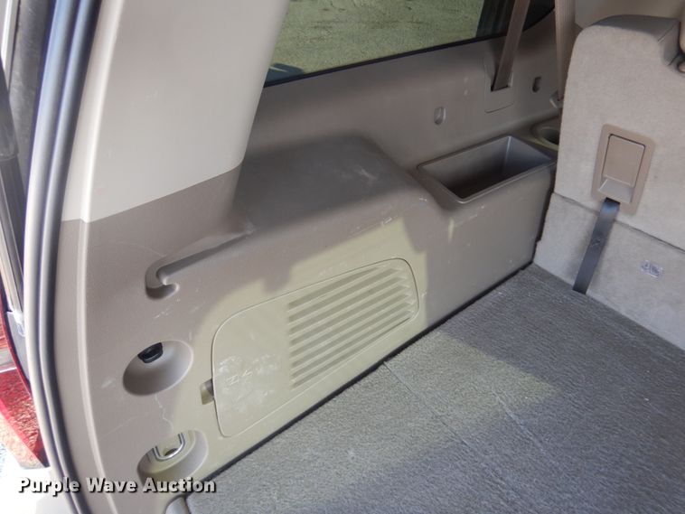 image for item GG9253 2016  Chevrolet Suburban  SUV