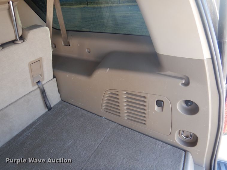 image for item GG9253 2016  Chevrolet Suburban  SUV