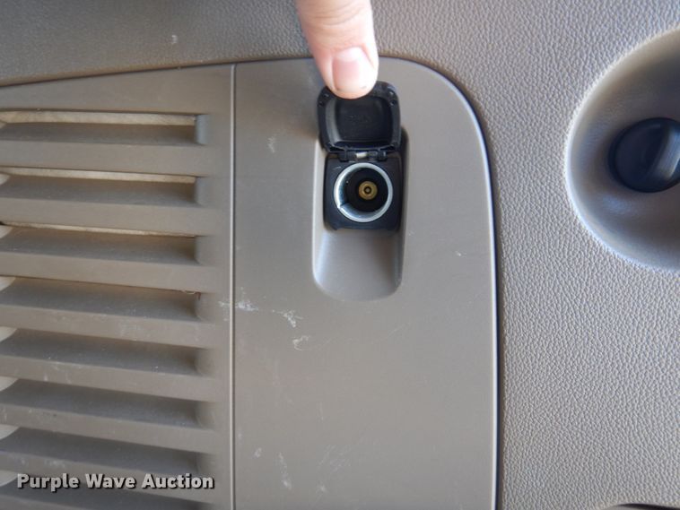 image for item GG9253 2016  Chevrolet Suburban  SUV