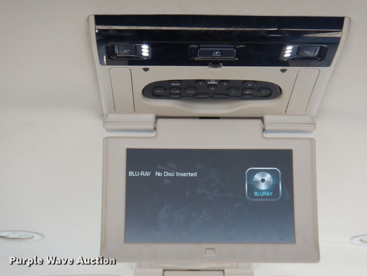 image for item GG9253 2016  Chevrolet Suburban  SUV