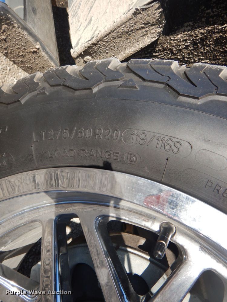 image for item GG9253 2016  Chevrolet Suburban  SUV