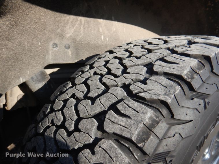 image for item GG9253 2016  Chevrolet Suburban  SUV