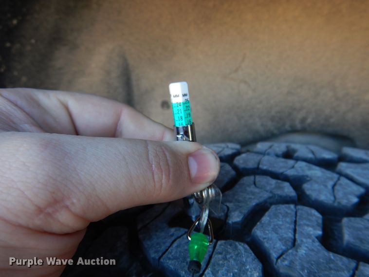 image for item GG9253 2016  Chevrolet Suburban  SUV