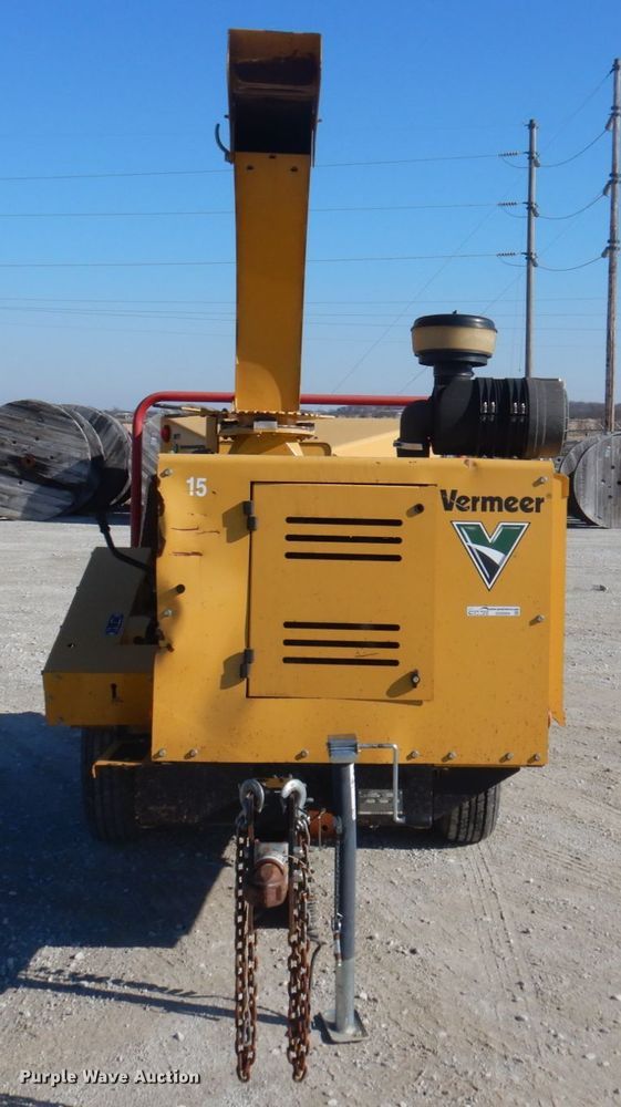 image for item GG9264 2012 Vermeer BC1000XL  wood chipper