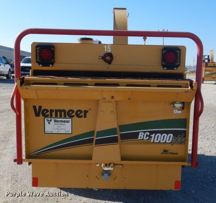 image for item GG9264 2012 Vermeer BC1000XL  wood chipper