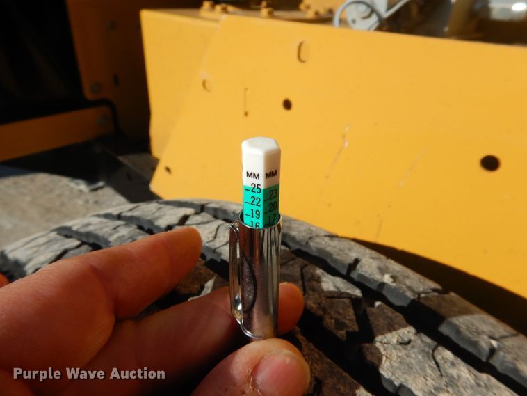 image for item GG9264 2012 Vermeer BC1000XL  wood chipper