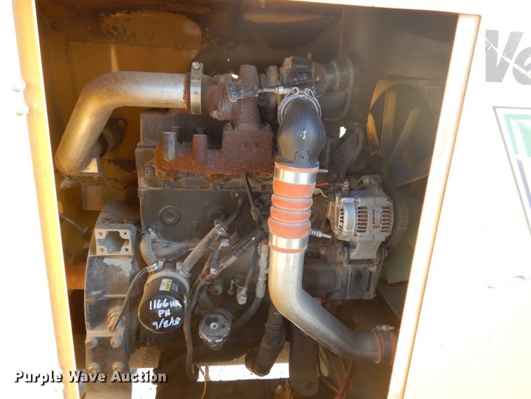 image for item GG9264 2012 Vermeer BC1000XL  wood chipper