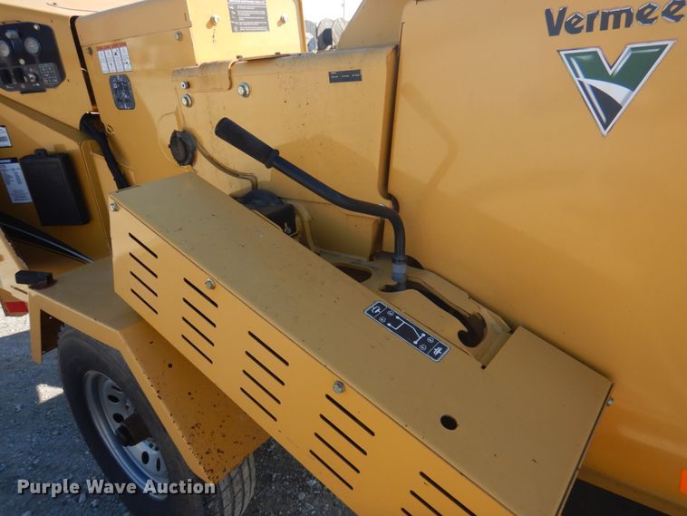 image for item GG9264 2012 Vermeer BC1000XL  wood chipper