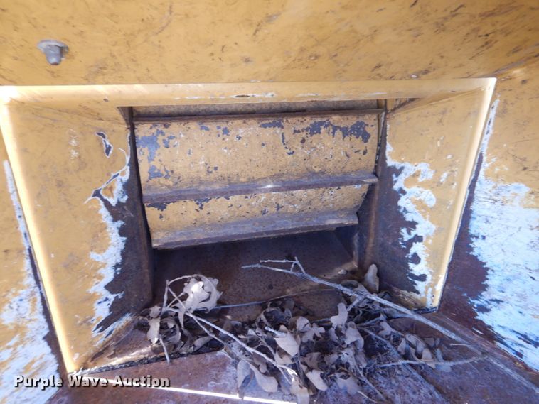 image for item GG9264 2012 Vermeer BC1000XL  wood chipper