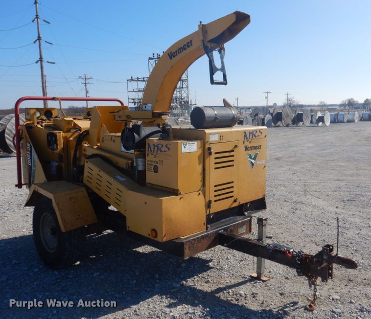 image for item GG9267 2010 Vermeer BC1200XL  wood chipper