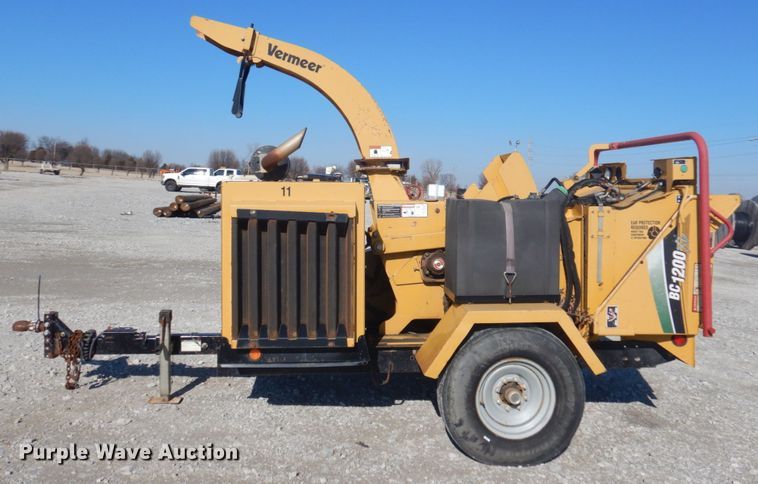 image for item GG9267 2010 Vermeer BC1200XL  wood chipper