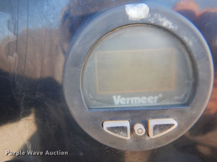 image for item GG9267 2010 Vermeer BC1200XL  wood chipper