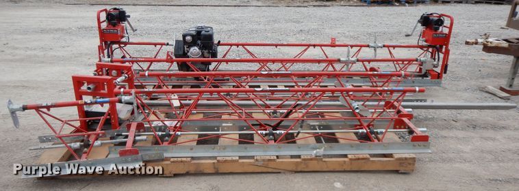 image for item GG9305 Razorback SE12  concrete screed