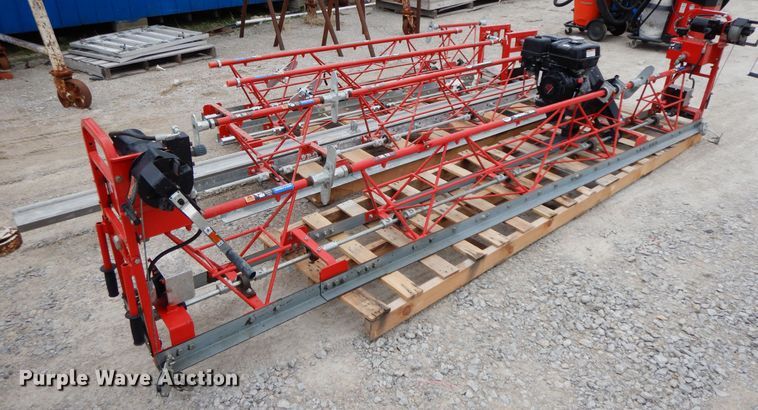 image for item GG9305 Razorback SE12  concrete screed