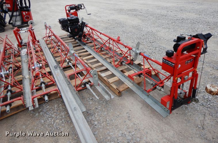 image for item GG9305 Razorback SE12  concrete screed