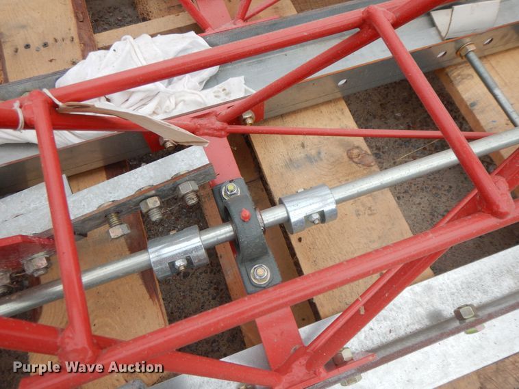 image for item GG9305 Razorback SE12  concrete screed