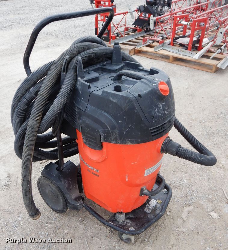 image for item GG9306 Husqvarna DC 3000  shop vacuum