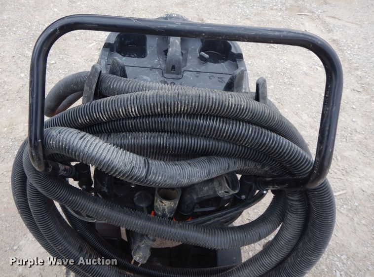 image for item GG9306 Husqvarna DC 3000  shop vacuum