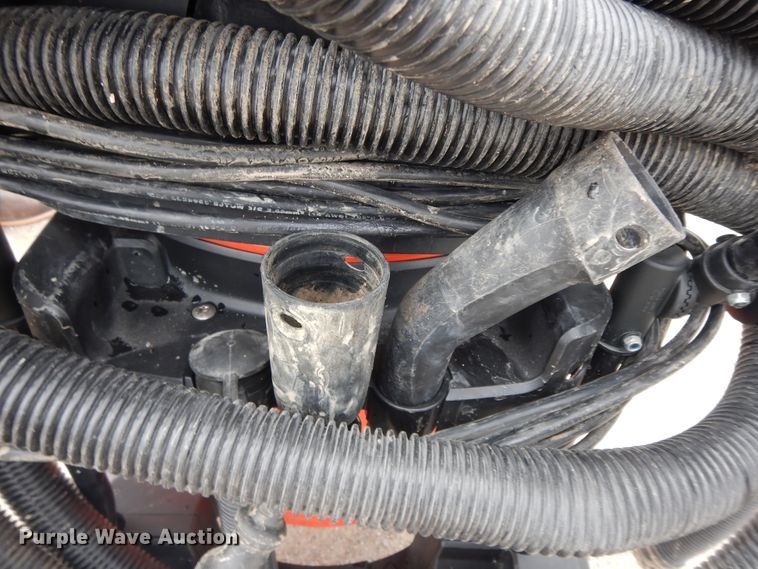 image for item GG9306 Husqvarna DC 3000  shop vacuum