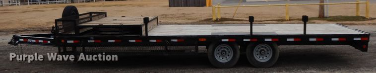 image for item GG9315 2017 PJ Deckover F8242  equipment trailer