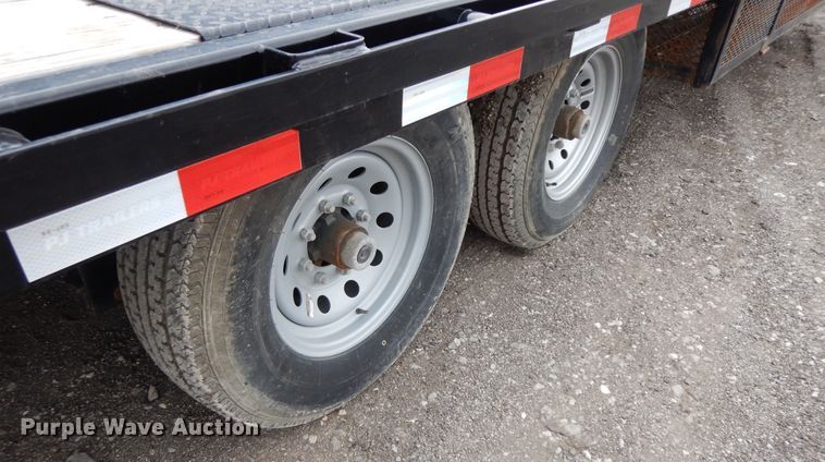 image for item GG9315 2017 PJ Deckover F8242  equipment trailer