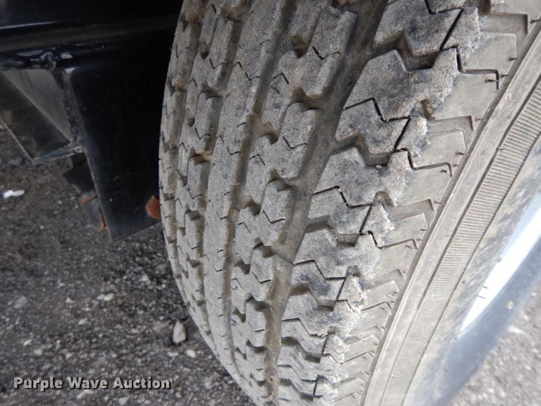 image for item GG9315 2017 PJ Deckover F8242  equipment trailer