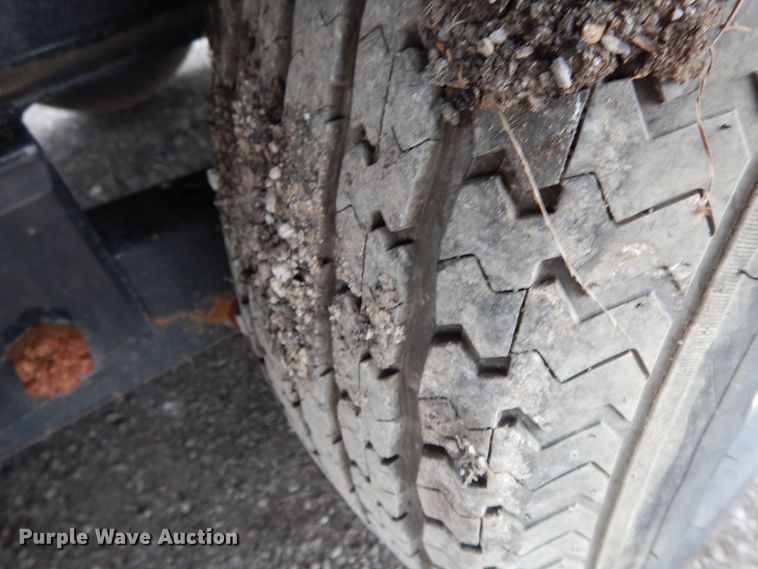 image for item GG9315 2017 PJ Deckover F8242  equipment trailer