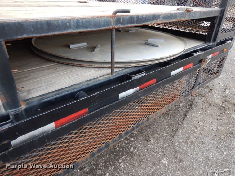 image for item GG9315 2017 PJ Deckover F8242  equipment trailer