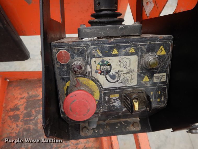 image for item GG9316 2014 JLG 1932RS  scissor lift