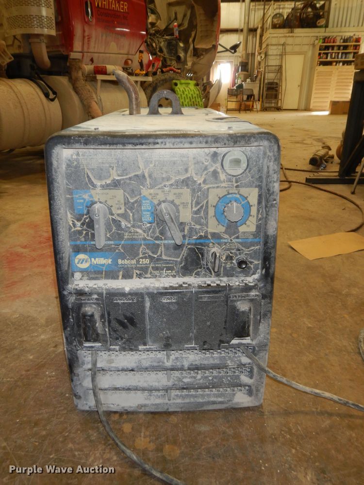 image for item GG9318 Miller Bobcat 250  welder
