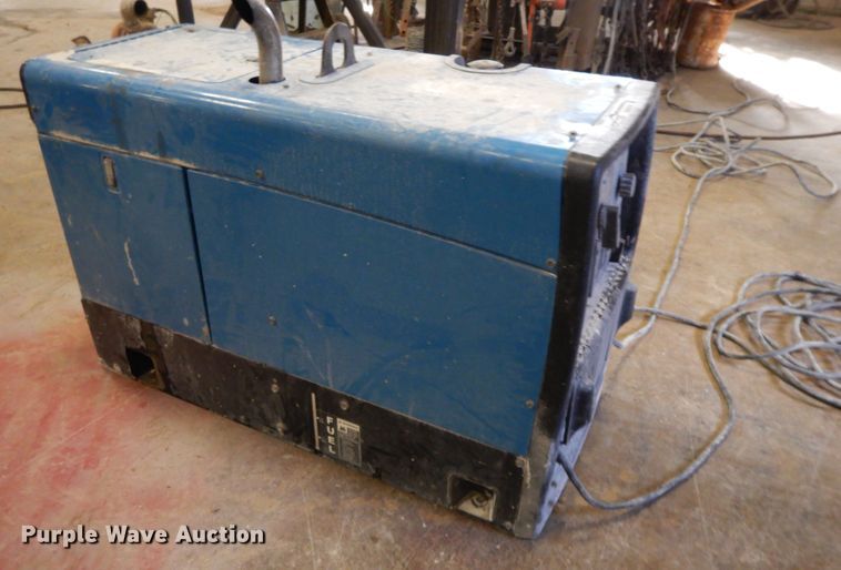 image for item GG9318 Miller Bobcat 250  welder
