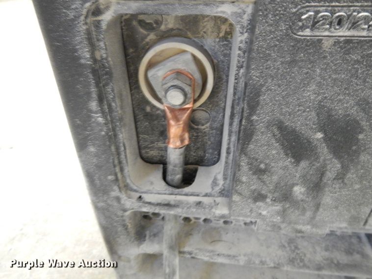 image for item GG9318 Miller Bobcat 250  welder