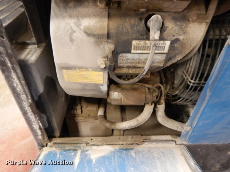 image for item GG9318 Miller Bobcat 250  welder