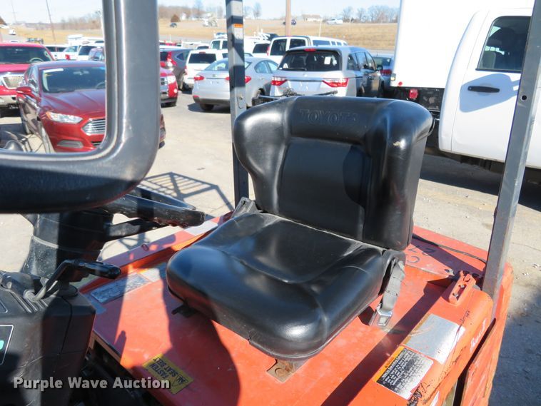 image for item GT9483 Toyota 5FBE18  forklift