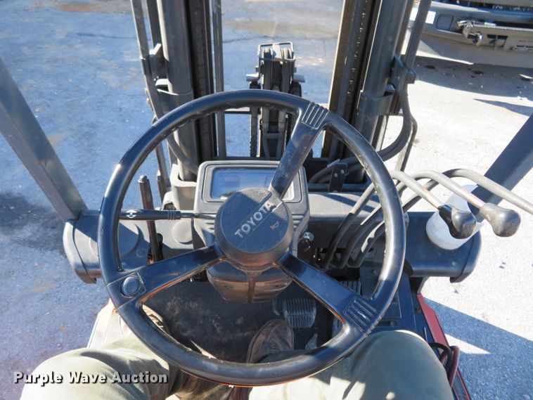 image for item GT9483 Toyota 5FBE18  forklift