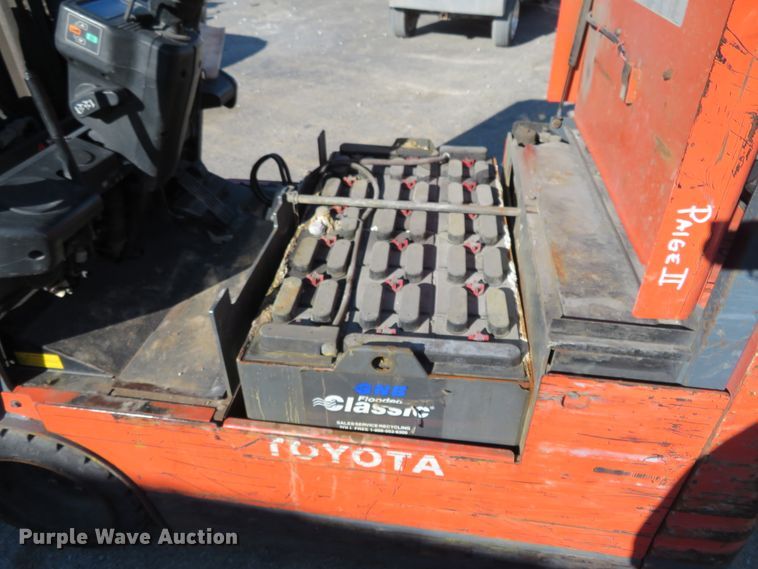 image for item GT9483 Toyota 5FBE18  forklift