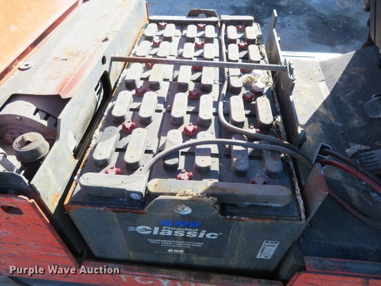 image for item GT9483 Toyota 5FBE18  forklift