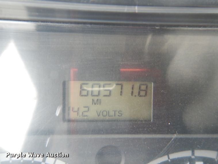 image for item GT9507 2004 Freightliner FL70  utility / service truck