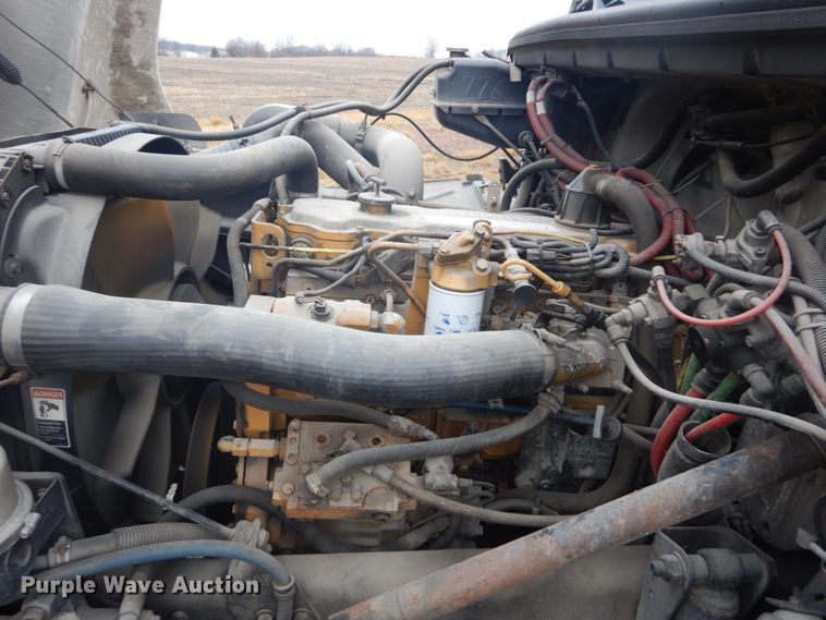 image for item GT9507 2004 Freightliner FL70  utility / service truck