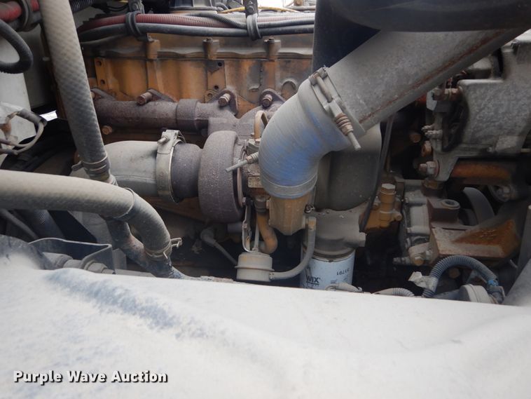 image for item GT9507 2004 Freightliner FL70  utility / service truck