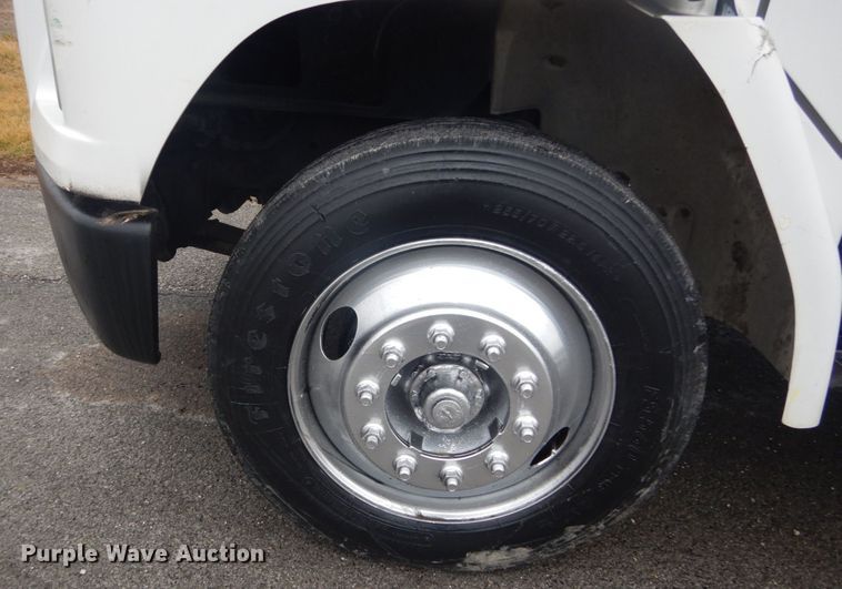 image for item GT9507 2004 Freightliner FL70  utility / service truck