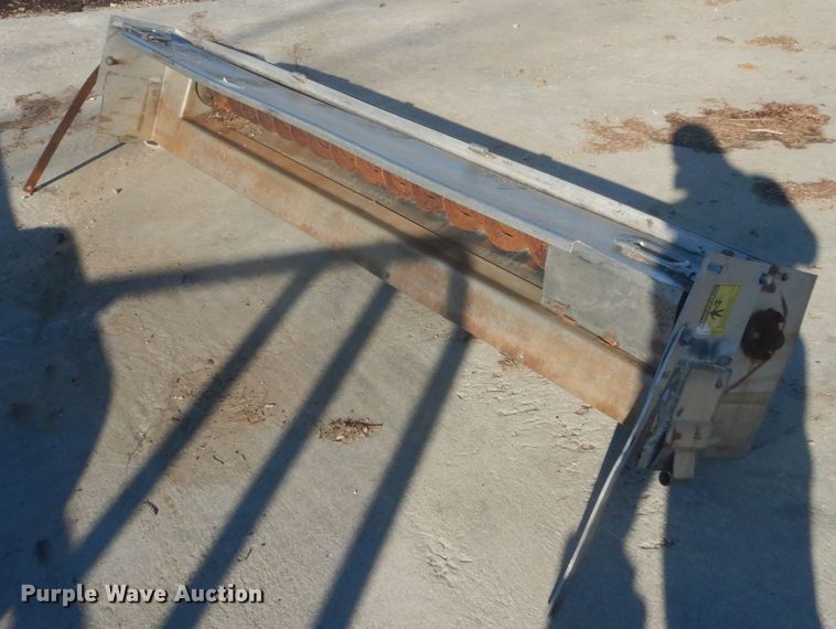 image for item GT9546 Stainless steel tailgate spreader